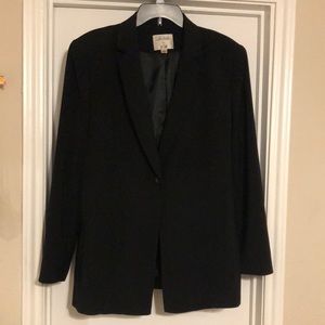 Black lined single button blazer